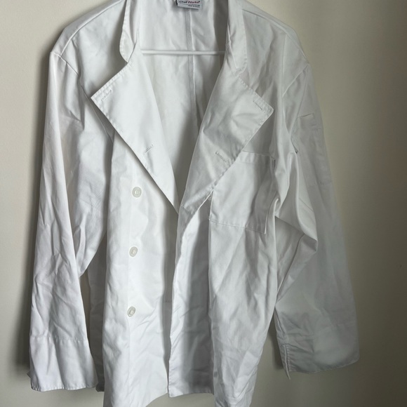 Chef Works jacket size large. White, in very good condition. - Picture 5 of 6